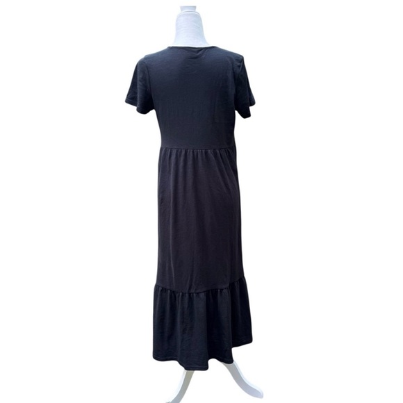 NWT Old Navy Tiered Black Dress with pockets- super cute! Never been worn. - Picture 4 of 7